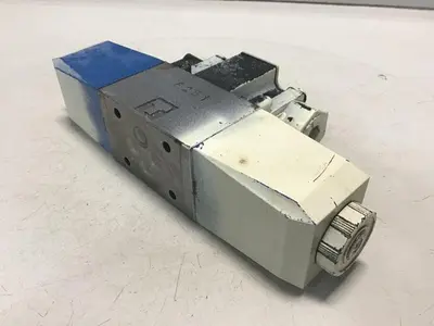 USED VICKERS DG4V37CMP7H750