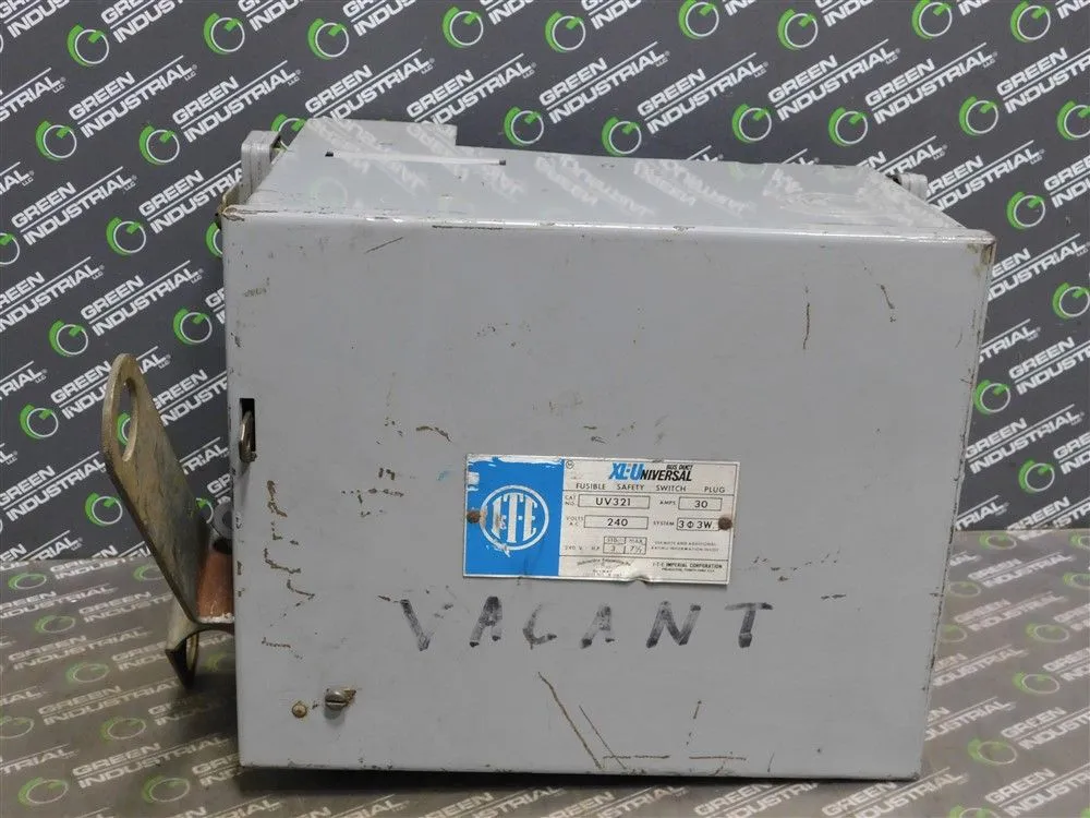 ITE UV321 XL-Universal Bus Duct Fusible Safety Switch Plug 30A 240VAC 7.5HP Used
