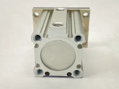CDQ2F32-30DZ | SMC  Pneumatic Cylinder 32mm Bore 30mm Stroke - New Other