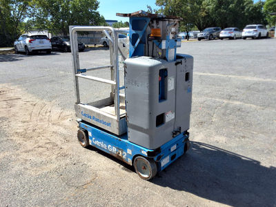 USED 2014 Genie GR-12