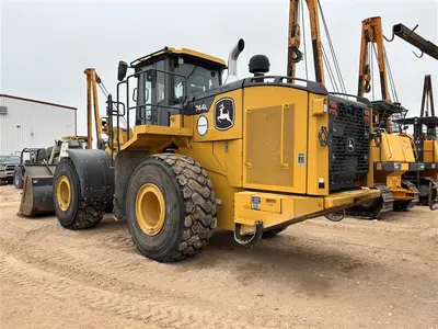 USED 2022 John Deere 744L