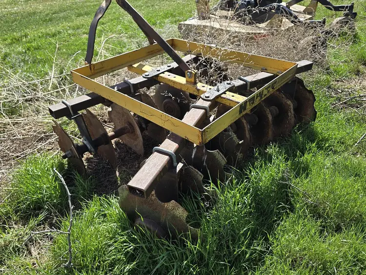 Used HOWSE D16822B Disc Harrows Idaho US | Berry Machinery #1130072