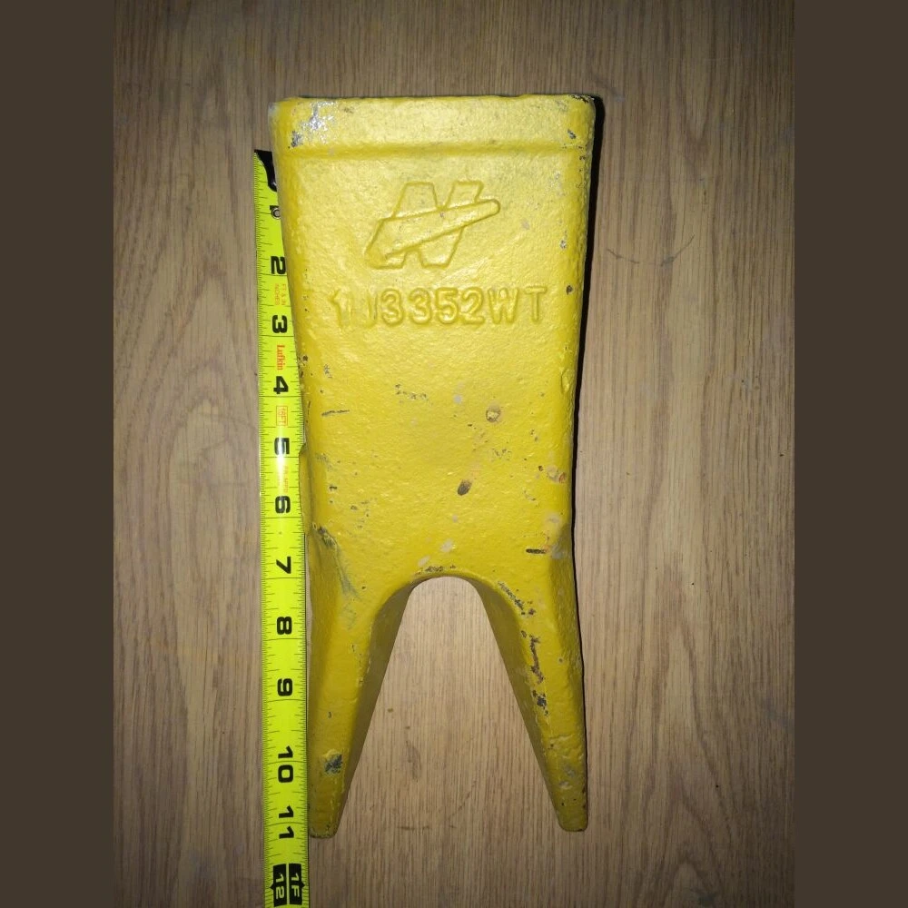 1U3352WT Twin Tiger Tooth