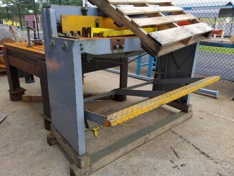 Used NOT SPECIFIED _UNKNOWN_ Foot Power Shears Ohio US | Yoder Brothers machinery #1549933
