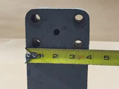Front Engine Mounts F8L413