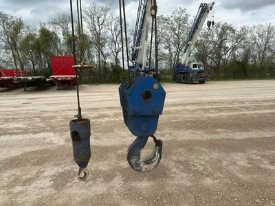 2012 Tadano GR-1000XL-2