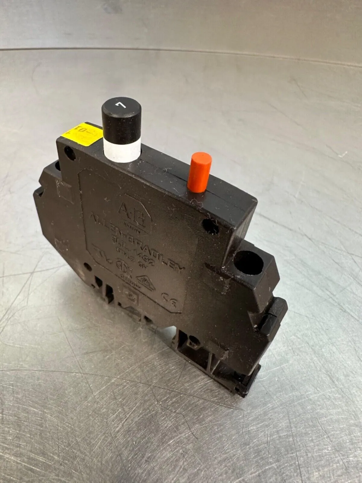 Allen Bradley 1492-GH040 SER.B 250V (4D-24)