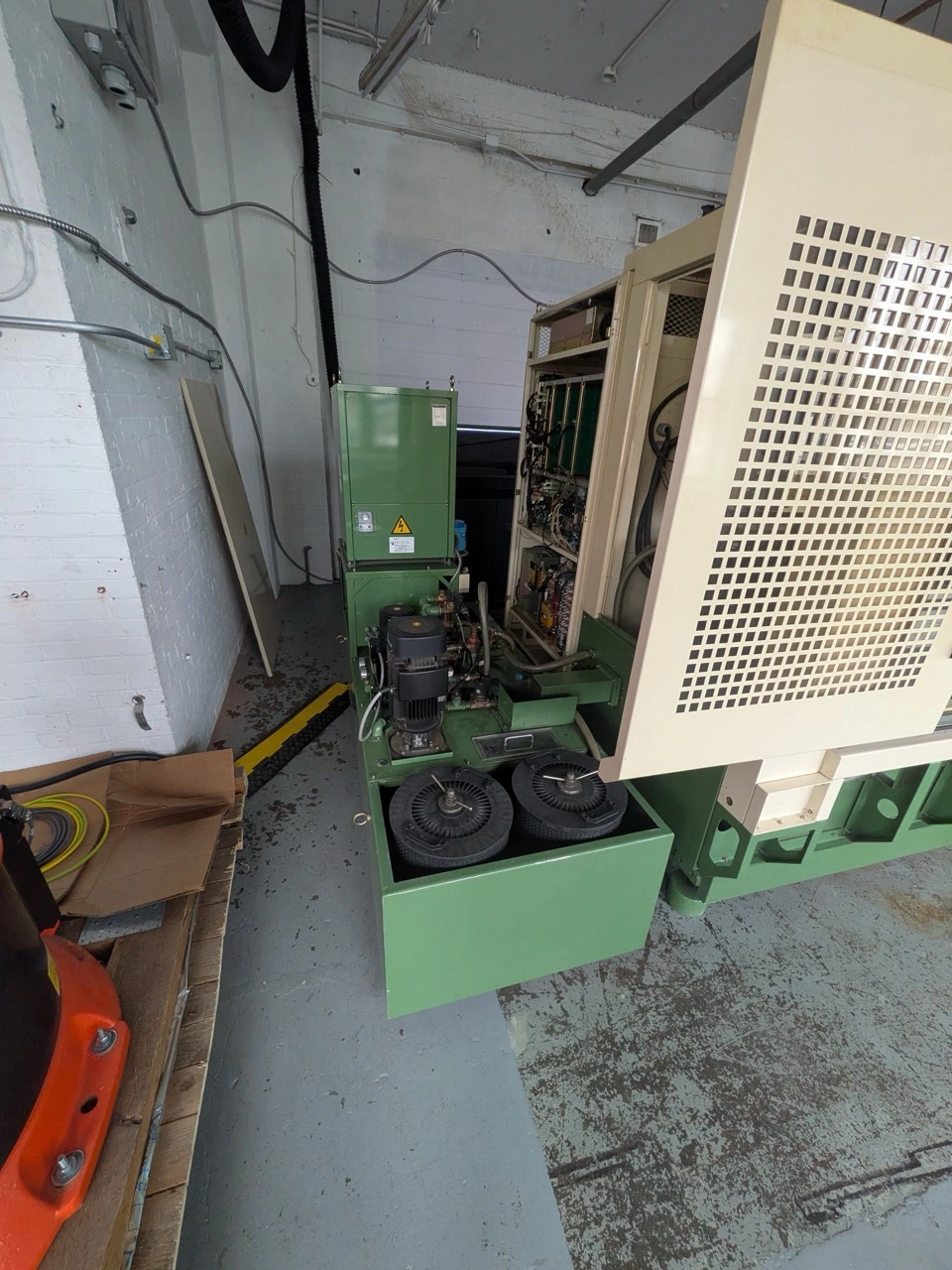 USED 2023 KUKA KR 240-R3330 F / FLR