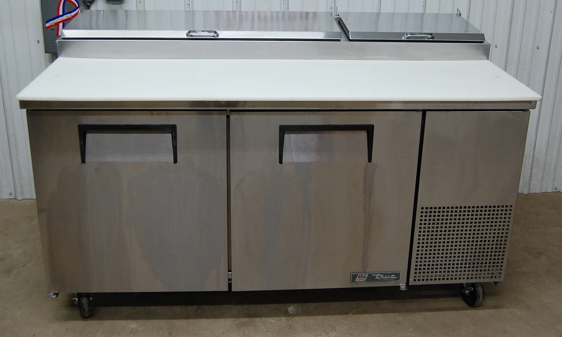 142-1104 True 67" Raised Rail Pizza Prep Table and Cooler TPP-67