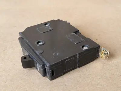 USED SQUARE D QOB115