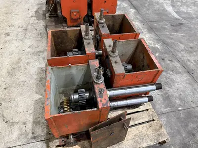 DAHLSTOM MODEL 500 ROLLFORMER HEADS / GEAR BOXES, FOR 2.5" SPINDLES: STOCK #23425