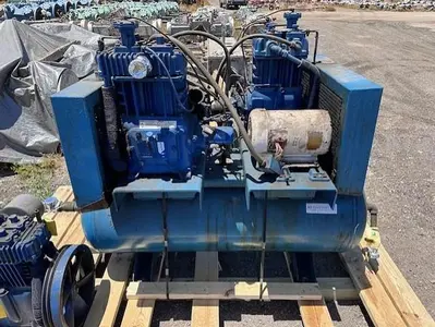 USED QUINCY 325L
