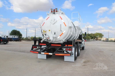 Used 2020 INTERNATIONAL MV Septic/Sewer/Vacuum Trucks Texas US | Roll Off Truck World #1491806