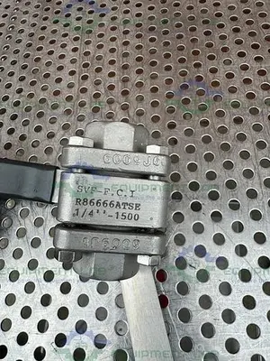 USED SVF -F. C. I. R86666ATSE COMPRESSION BALL VALVE W/ 1/4" THREADED FITTING 1500PSI