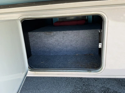 USED 2013 WINNEBAGO F53