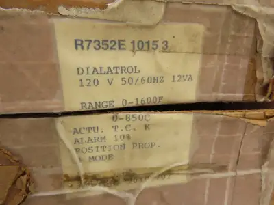 Honeywell R7352E 10153 Dialatrol Analog Temp Controller 0-1600°F 120V