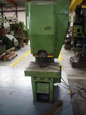USED CLAEYS EP 63 TON