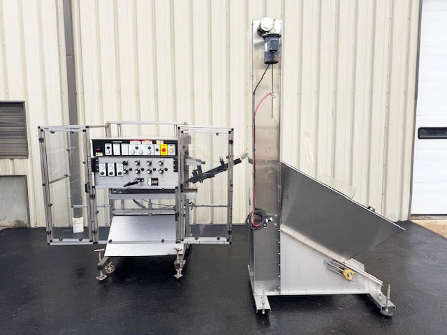 Used _UNKNOWN_ 4 SPINDLE CAPPER Cappers Quill - Automatic Inline Connecticut US | Litchfield Packaging Machinery #685799