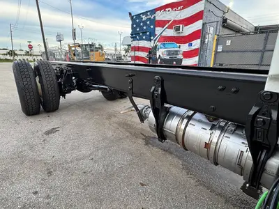 Used 2018 INTERNATIONAL DURASTAR 4300 Cab Chassis trucks Florida US | Truck and Van Outlet #1509142
