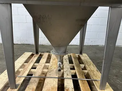 Flexicon Auger Hopper
