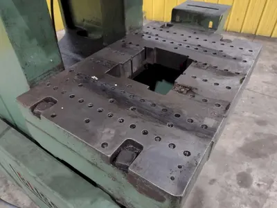 60 TON BLISS MODEL #C-60 OBI FLYWHEEL STAMPING PUNCH PRESS 4" STROKE: STOCK #23467