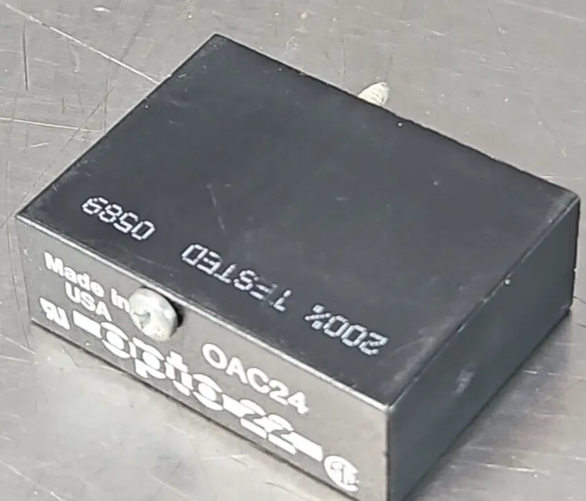 Opto 22 OAC24 Output Module Relay loc4C1