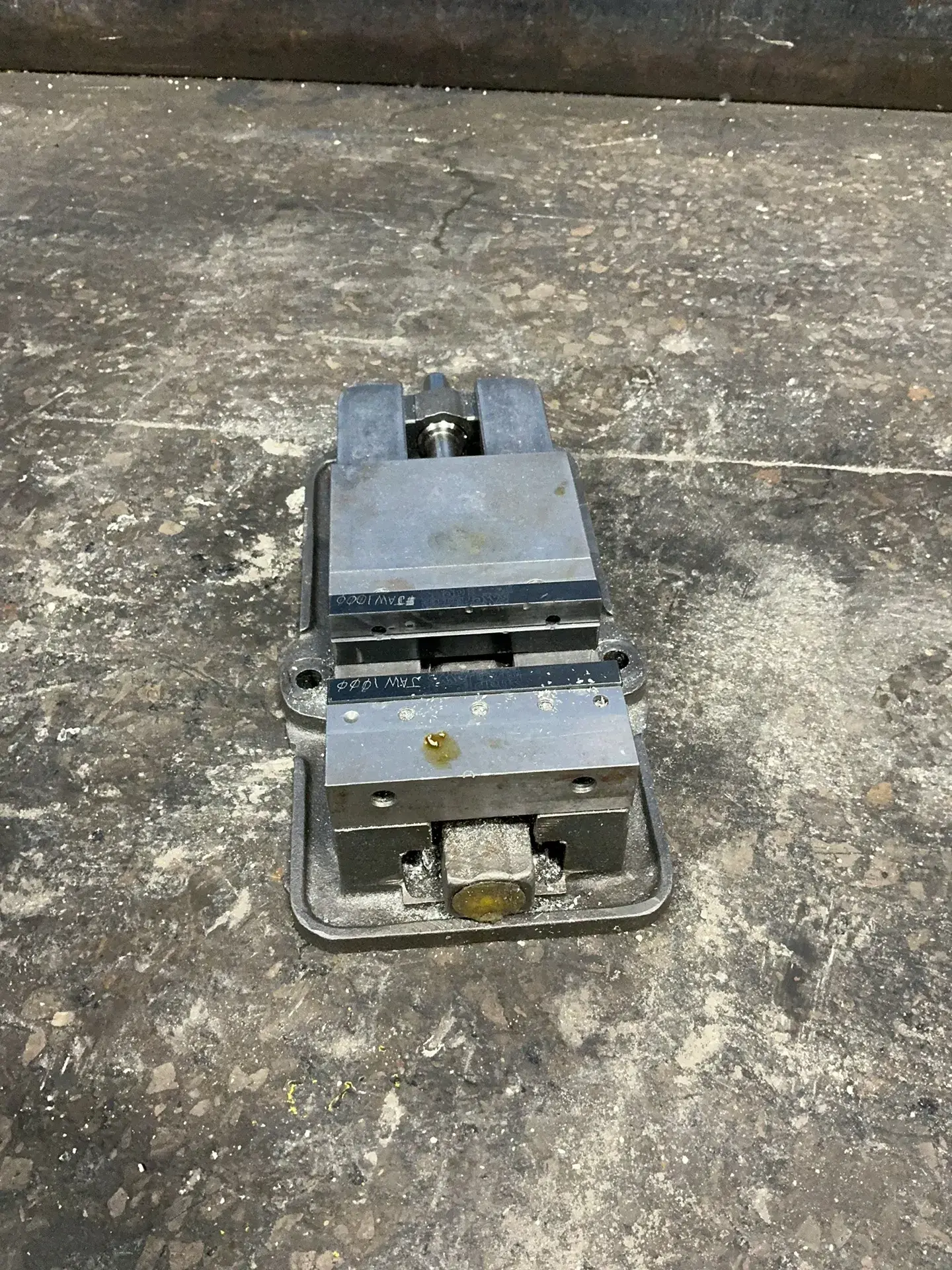 Used KURT D675 Vises Ohio US | HGR 24 #1147817