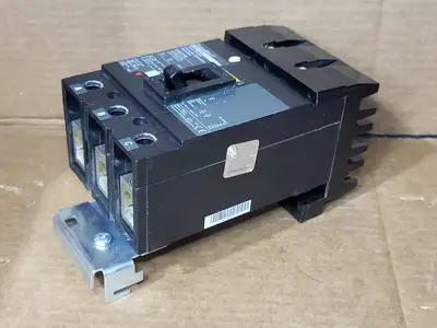 NEW SQUARE D QGA32150