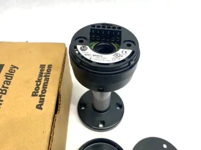 USED ALLEN-BRADLEY SER. B POLE MOUNT BASE & CAP 10CM, BLACK