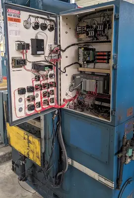 USED 1995 WABASH WABASH V50H-18-BCY PRESS