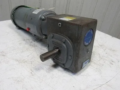 Boston Gear 700 Series 25:1 Ratio 208-230/460V 70RPM RH Output Gearmotor Brake