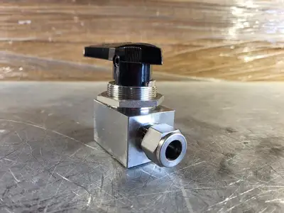 NEW SWAGELOK SS-45S8