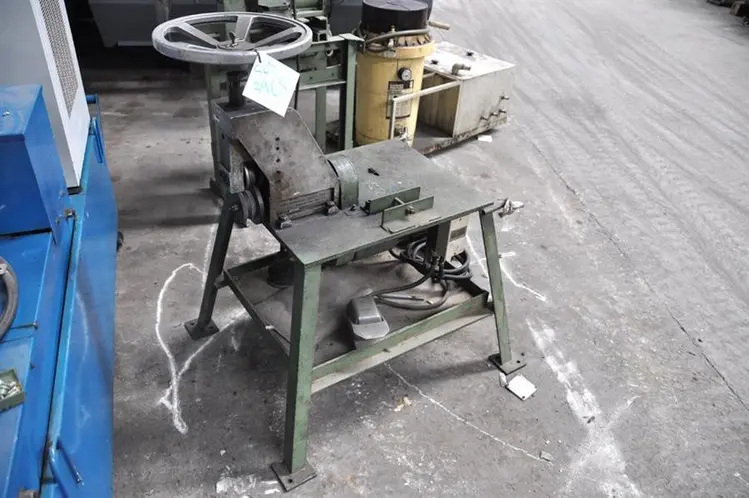 Used VIC-EASY ROLL GROOVER 250 Seam Closers BE | Apt International N.V #362505