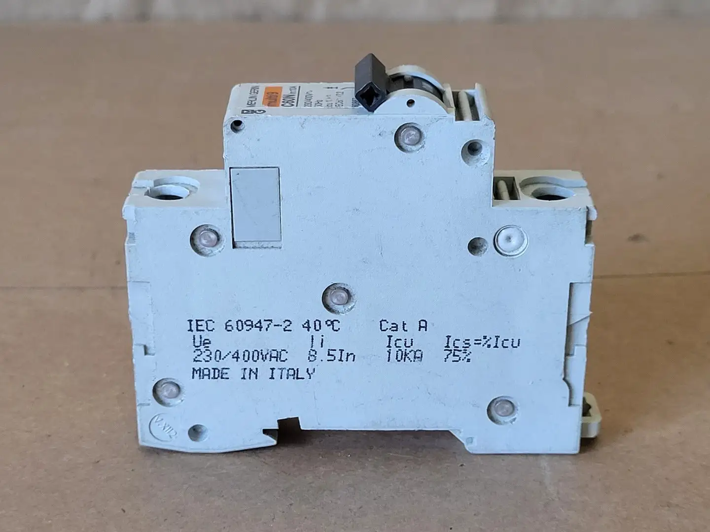 Used MERLIN GERIN 60687 Switchgears British Columbia CA | Lenmark #238923