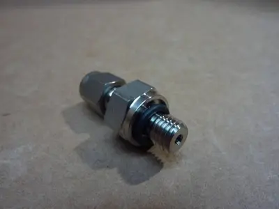 NEW HY-LOK COS2-2U-S316
