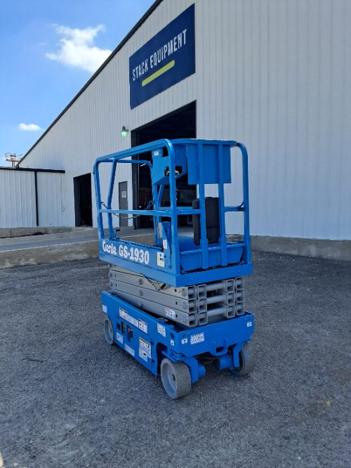 USED 2017 Genie GS-1930