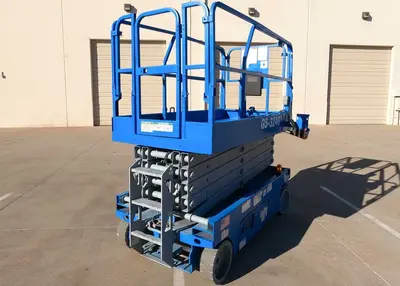 USED 2016 GENIE GS-3246