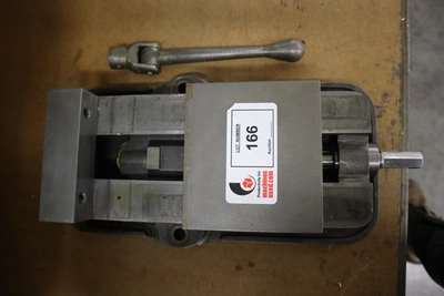 Used KURT WORKHOLDING SOLUTIONS D-60 Vises Minnesota US | Machinesused.com #1390047
