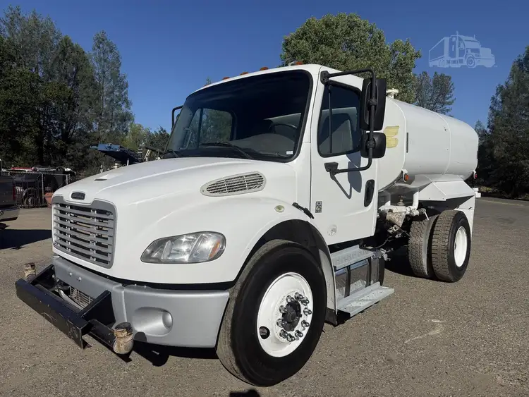 Used 2016 FREIGHTLINER BUSINESS CLASS M2 106 Water Trucks California US | Mittry Construction #1363453
