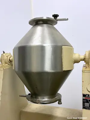Used APEX _UNKNOWN_ Double Cone - V Mixers Illinois US | Aaron Equipment #1278714