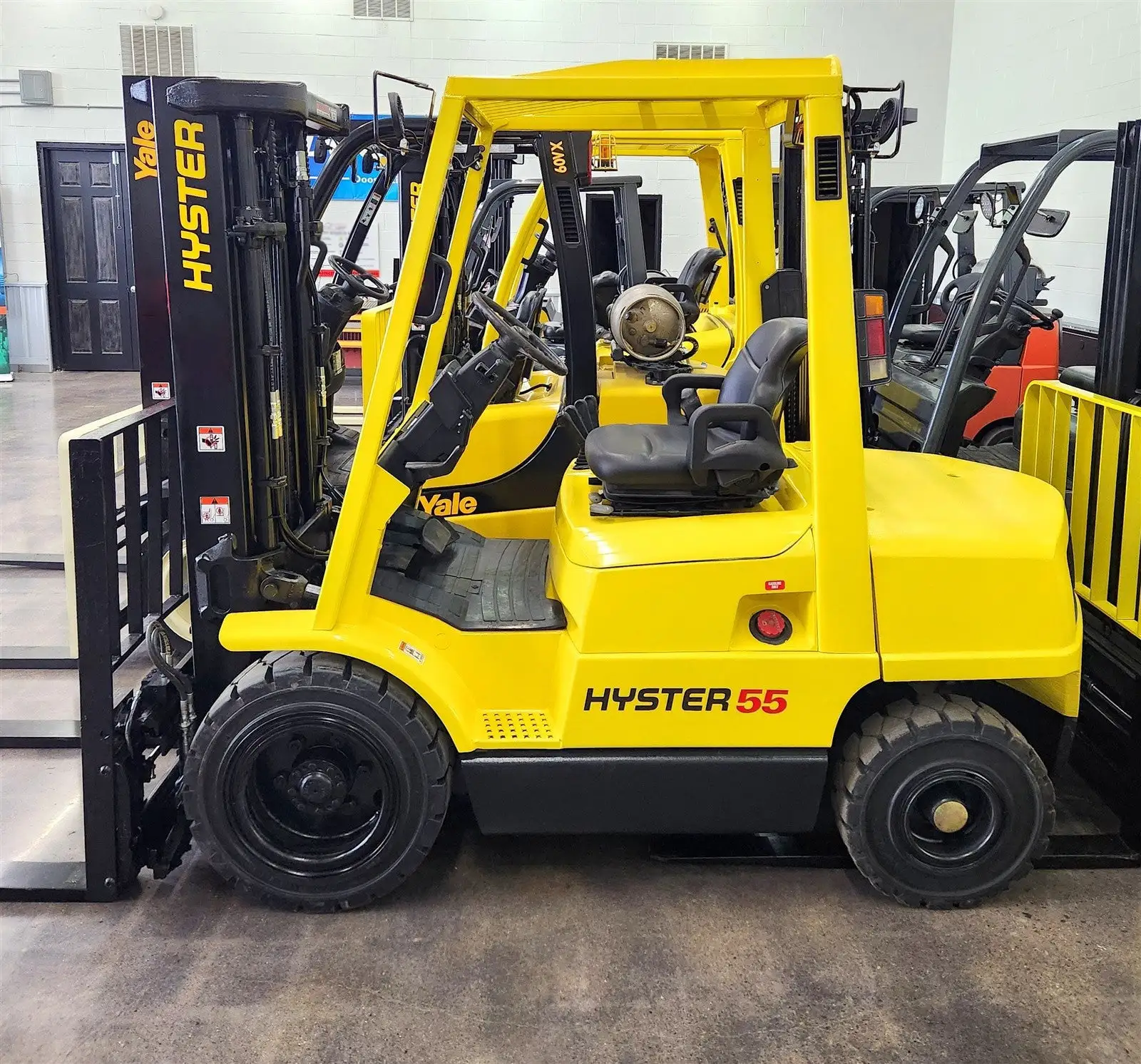 Used 2005 Hyster H55XM Internal Combustion Forklifts: Pneumatic Tire New York US | United Lift #1446645