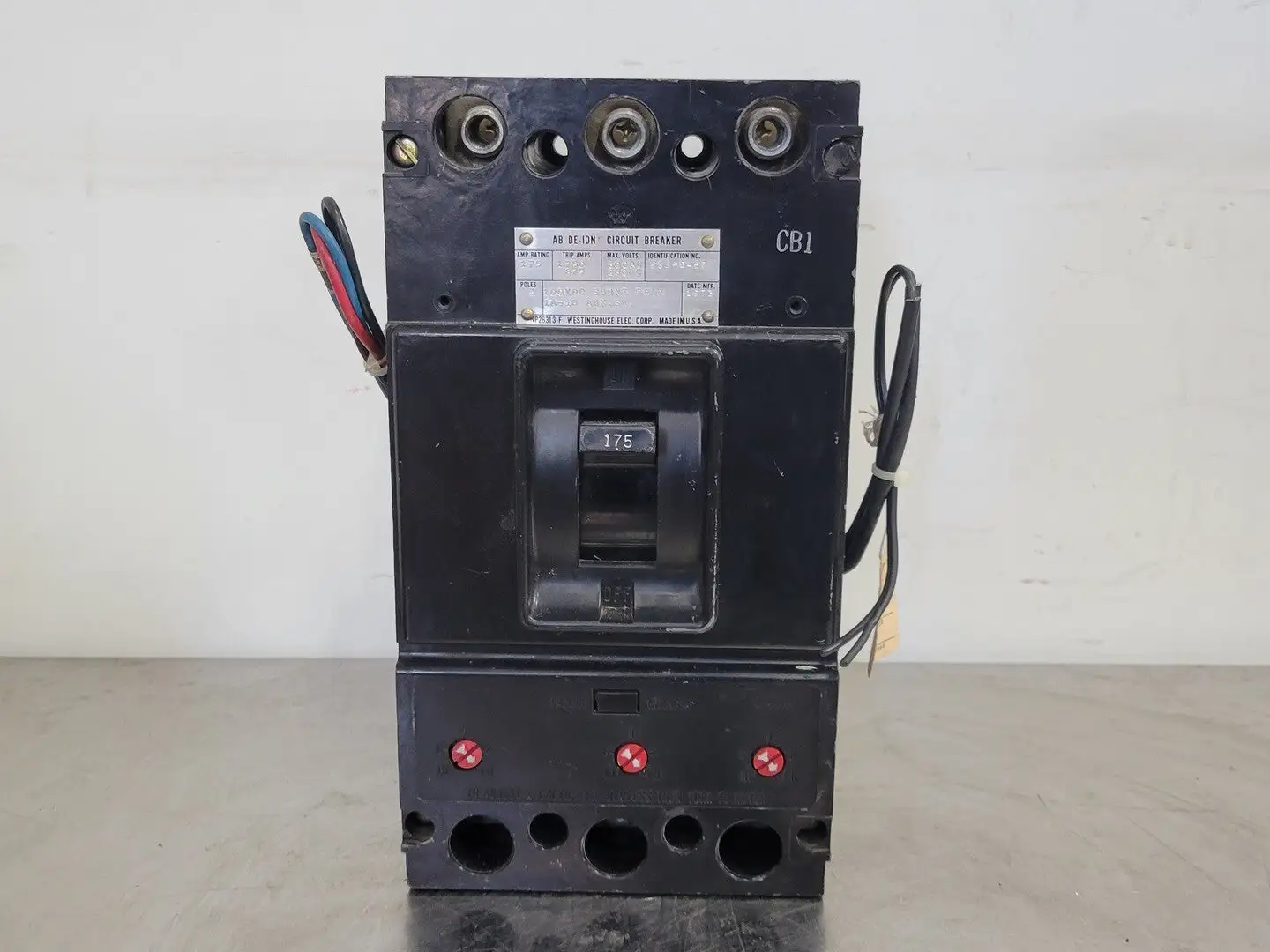 175 Amp, 3 Pole, 600 volts Circuit Breaker