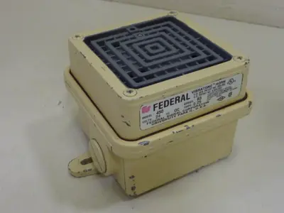 USED FEDERAL SIGNAL 450