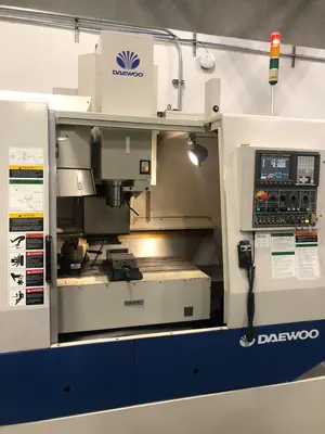 2004 DAEWOO DMV-3016D Vertical Machining Centers | GCH Machinery (4)