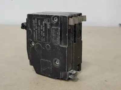 USED SQUARE D QO230