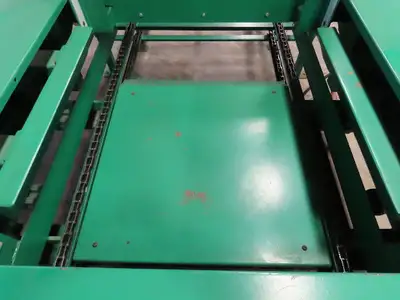 Busse Bros ST-40 Pallet Stacker  40" X 40" Skid Unloader Chain Conveyor