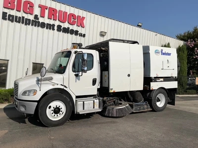 Used 2017 FREIGHTLINER M2 Street Sweeper California US | Big Truck & Equipment #1412307