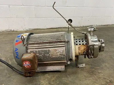USED APV 6V2