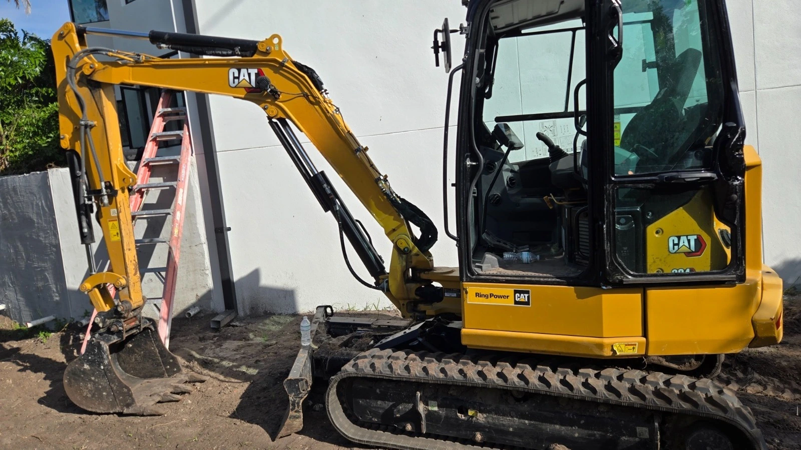 USED 2025 Caterpillar 304