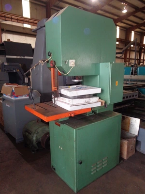 Used DAKE JOHNSON V-24 Vertical Band Saws Texas US | Universal Metalworking Equipment #1281023